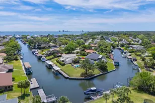 1044 Aquamarine Dr, Gulf Breeze, FL 32563 - Photo 63