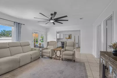 1044 Aquamarine Dr, Gulf Breeze, FL 32563 - Photo 35