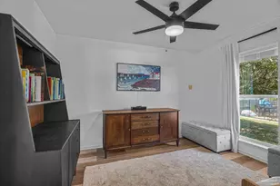 1044 Aquamarine Dr, Gulf Breeze, FL 32563 - Photo 37