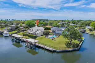 1044 Aquamarine Dr, Gulf Breeze, FL 32563 - Photo 9