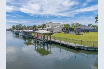 1044 Aquamarine Dr, Gulf Breeze, FL 32563 - Photo 15