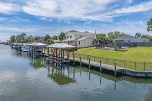 1044 Aquamarine Dr, Gulf Breeze, FL 32563 - Photo 15