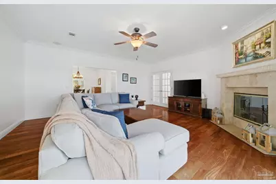 2748 Sunrunner Ln, Gulf Breeze, FL 32563 - Photo 11