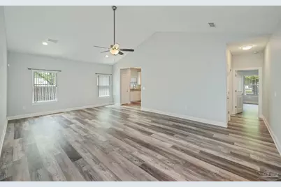 6160 Hayes Dr, Crestview, FL 32539 - Photo 5