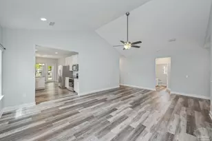 6160 Hayes Dr, Crestview, FL 32539 - Photo 7