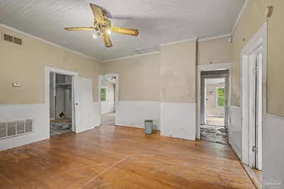 2410 N Tarragona St, Pensacola, FL 32503 - Photo 9