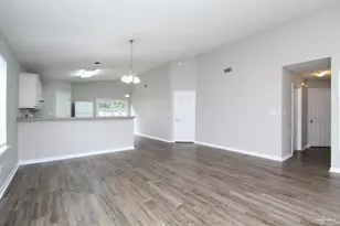 2081 Sequoia Cir, Pensacola, FL 32526 - Photo 5