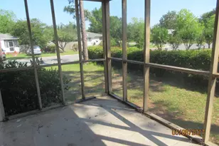 203 SE Syrcle Dr, Pensacola, FL 32507 - Photo 23