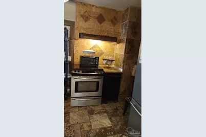 2104 N 17th Ave, Pensacola, FL 32503 - Photo 13