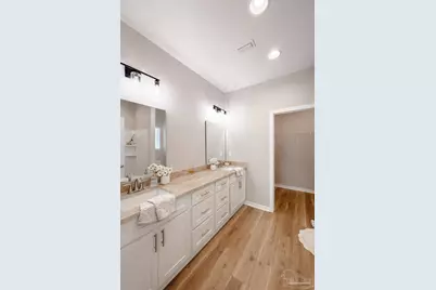 2613 N H St, Pensacola, FL 32501 - Photo 7