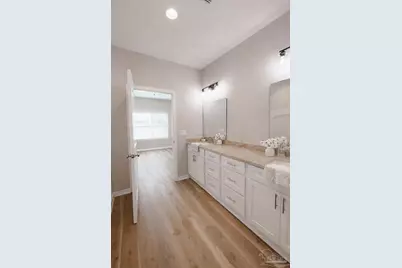 2613 N H St, Pensacola, FL 32501 - Photo 11