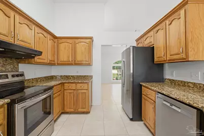 5980 Grandview Dr, Milton, FL 32570 - Photo 5