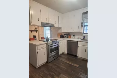 7895 Bay Meadows Dr, Pensacola, FL 32506 - Photo 9