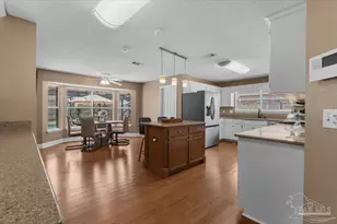 25 Bartlett Cir, Pensacola, FL 32505 - Photo 17