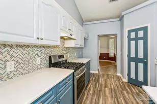 7137 Woodside Rd, Pensacola, FL 32526 - Photo 11