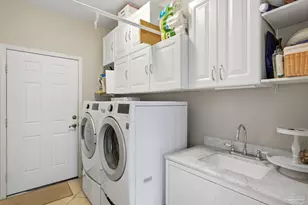 1621 Smugglers Cove Cir, Gulf Breeze, FL 32563 - Photo 41