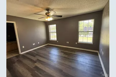 1009 Rachel Cir, Cantonment, FL 32533 - Photo 5