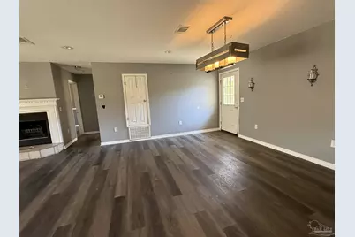 1009 Rachel Cir, Cantonment, FL 32533 - Photo 3