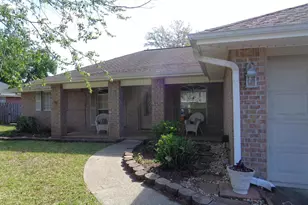 3984 Holleyberry Ln, Milton, FL 32583 - Photo 3