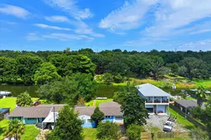 3290 Bayou Dr, Pensacola, FL 32505 - Photo 41