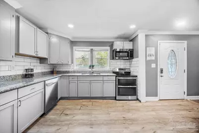 3290 Bayou Dr, Pensacola, FL 32505 - Photo 29