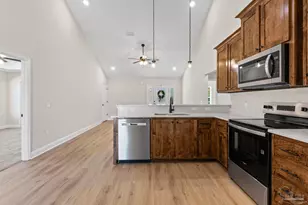 7925 Twin Lake Dr, Milton, FL 32583 - Photo 13