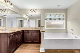 7760 Fieldcrest Ct, Pensacola, FL 32526 - Photo 23