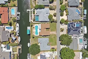 1134 Seabreeze Ln, Gulf Breeze, FL 32563 - Photo 43