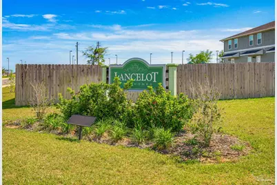 4062 Pendragon Cir, Milton, FL 32583 - Photo 3