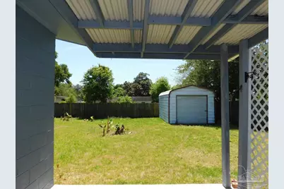6508 East Shore Dr, Pensacola, FL 32505 - Photo 37