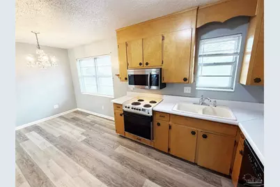 2053 Tomlinson Rd, Pensacola, FL 32526 - Photo 9