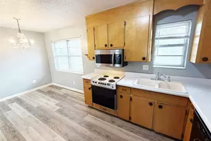 2053 Tomlinson Rd, Pensacola, FL 32526 - Photo 9