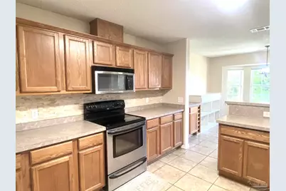 6425 Sarasota St, Pensacola, FL 32526 - Photo 5