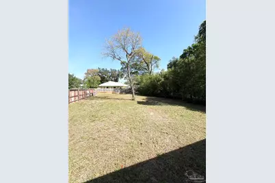 1318 Wilson Ave #A, Pensacola, FL 32507 - Photo 15