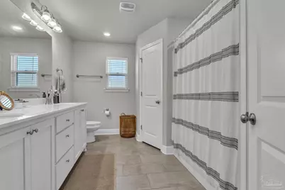 9733 Angel Oak Dr, Pensacola, FL 32526 - Photo 11