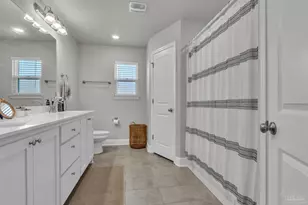 9733 Angel Oak Dr, Pensacola, FL 32526 - Photo 11