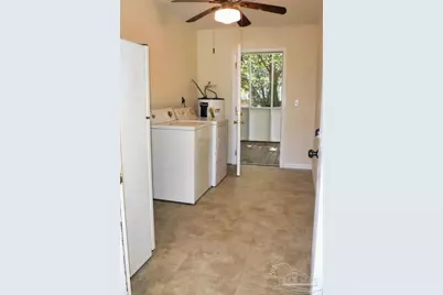 514 NW Syrcle Dr, Pensacola, FL 32507 - Photo 5