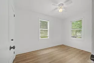 514 NW Syrcle Dr, Pensacola, FL 32507 - Photo 11