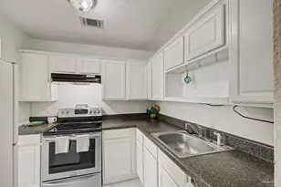 514 NW Syrcle Dr, Pensacola, FL 32507 - Photo 7