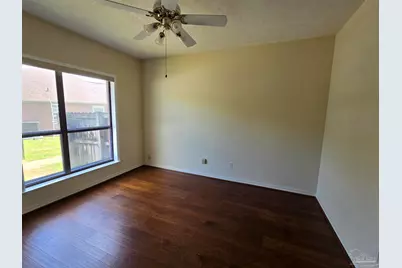 1574 Hunters Creek Dr, Cantonment, FL 32533 - Photo 13