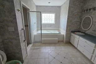 1574 Hunters Creek Dr, Cantonment, FL 32533 - Photo 17