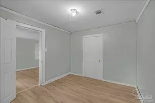 1011 W Hatton St, Pensacola, FL 32526 - Photo 17