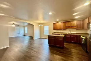 186 Creekview Dr, Pensacola, FL 32503 - Photo 5