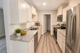 2562 N D St, Pensacola, FL 32501 - Photo 3
