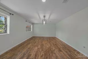 5812 Mimosa Ave, Milton, FL 32570 - Photo 5