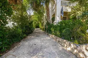 208 W Strong St, Pensacola, FL 32501 - Photo 25
