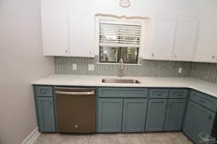 2558 Amberjack Ct, Pensacola, FL 32526 - Photo 17