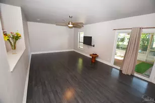 2558 Amberjack Ct, Pensacola, FL 32526 - Photo 7