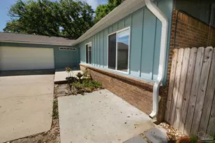 2558 Amberjack Ct, Pensacola, FL 32526 - Photo 5