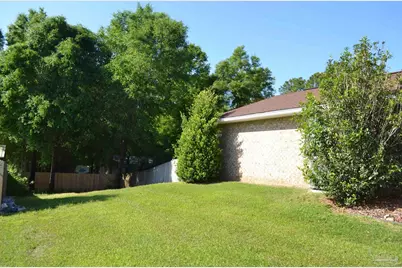 3055 Wallace Lake Rd, Pace, FL 32571 - Photo 7